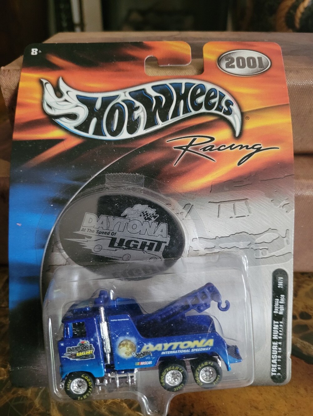 Hot Wheels Racing Blue Daytona Tow Truck